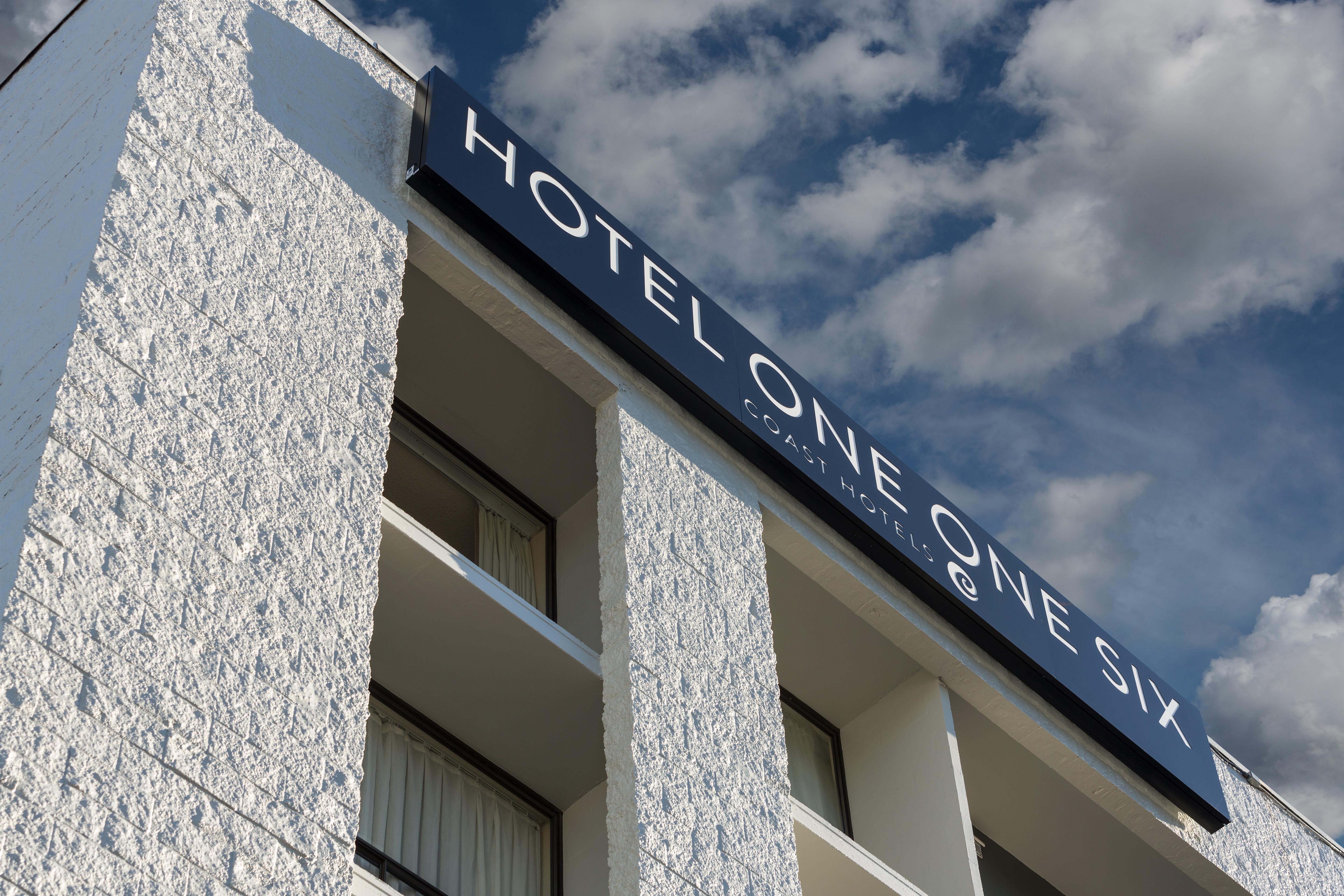 Hotel 116, A Coast Hotel Белвью Экстерьер фото